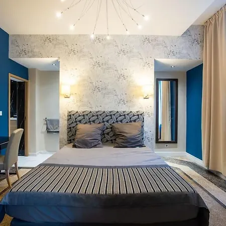 La 2 Pieces Lit Queen Size Entree Privee *