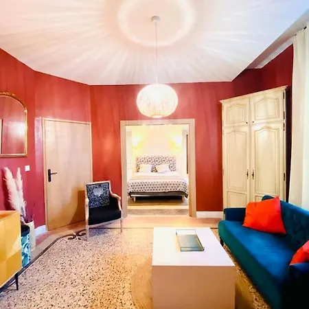 La 2 Pieces Lit Queen Size Entree Privee נים